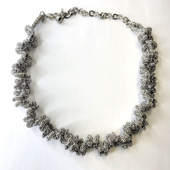 Silver Choker Necklace in a silvertone - Picture 2 of 8